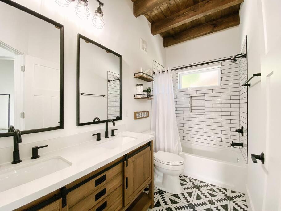 Modern Smoky Mountain Tiny House Apartment Pigeon Forge Luaran gambar